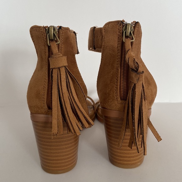 Hot Kiss Ankle Strap Heels - Tan -Size 6.5 - Picture 5 of 6